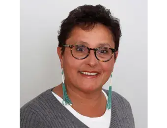Paula Peters