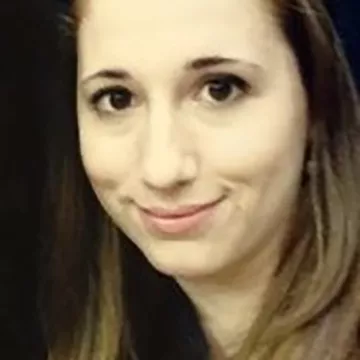 Headshot of Elizabeth Domack 