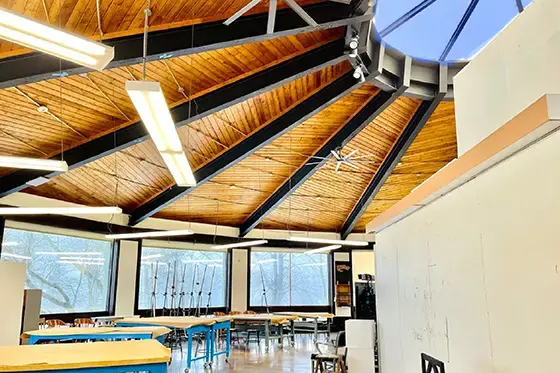Image of the interior of "the muffin" focused on ceiling and windows of classroom space