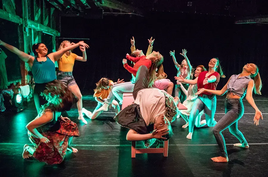 A colorful dance performnce